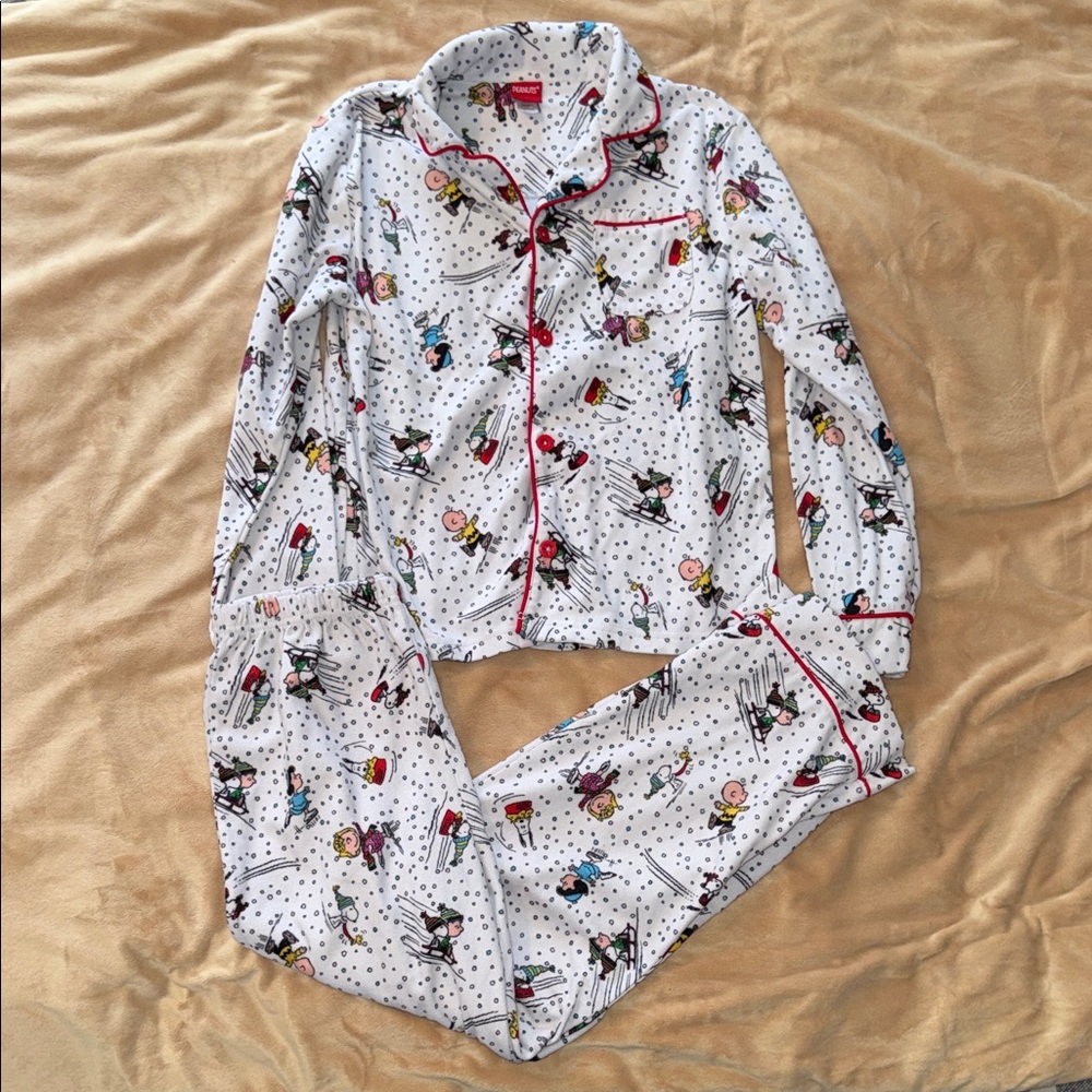 🍁SALE🍁 Peanuts Youth White Pajama Set with Red Accents - L (10/12)